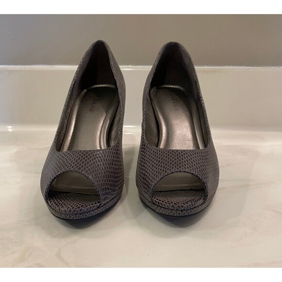 Kelly & Katie Gray Peep Toe Pump High Heels Shoe animal reptile Print Size 8.5 - Picture 6 of 12